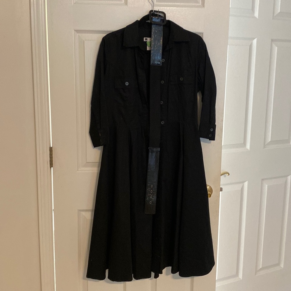 CARMEN black dress size 8. Just gotten out of the cleaners - Picture 1 of 6